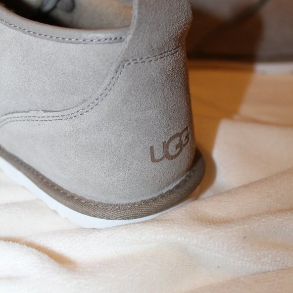 UGG CHUKKA SHEARLING LINED SUEDE BOOTS‎ NEW! main image 4